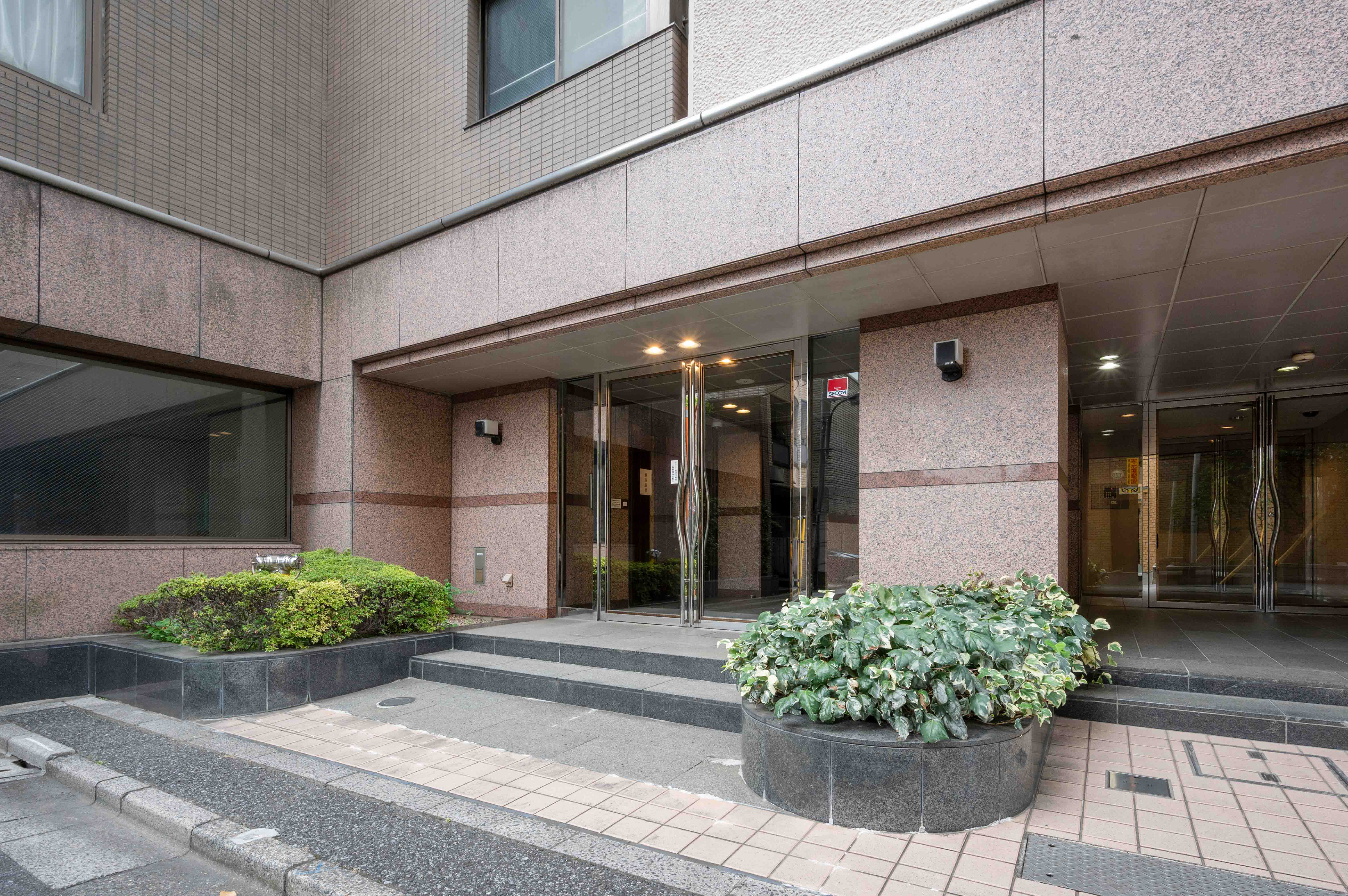 ドーミー牛込神楽坂